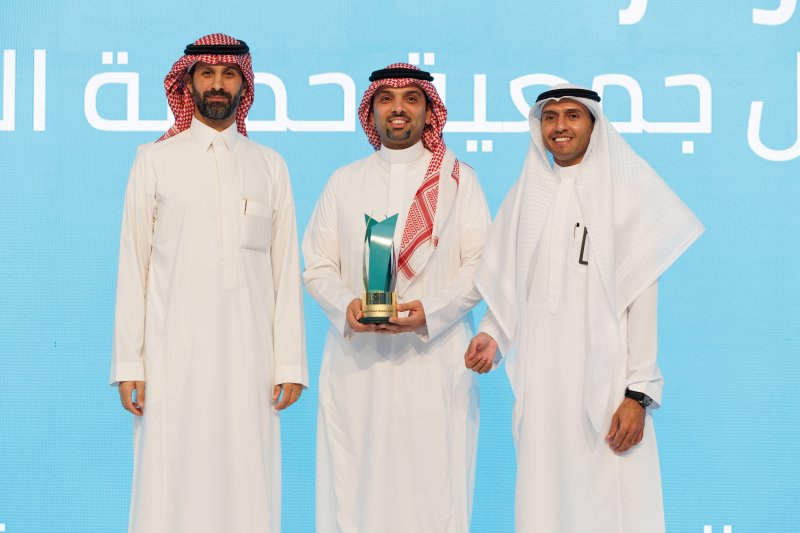 Almajdouie Motors receives the Excellence Award in Consumer Experience